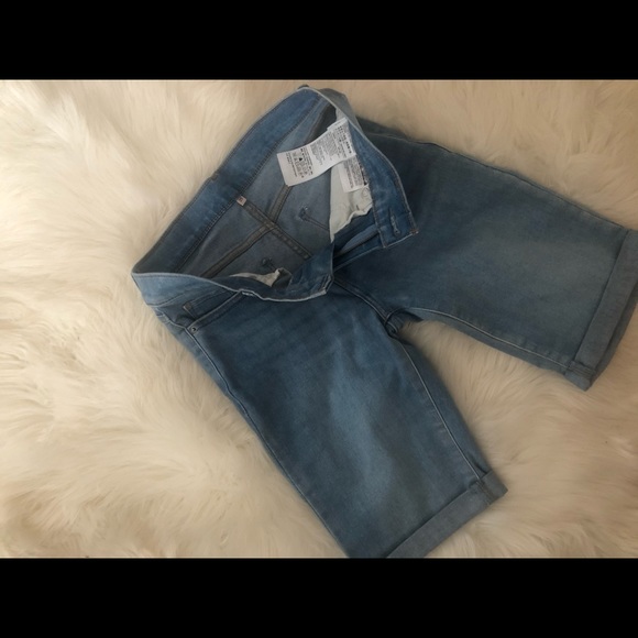 LEVI’S Short : neuf couleur bleu - Picture 2 of 2